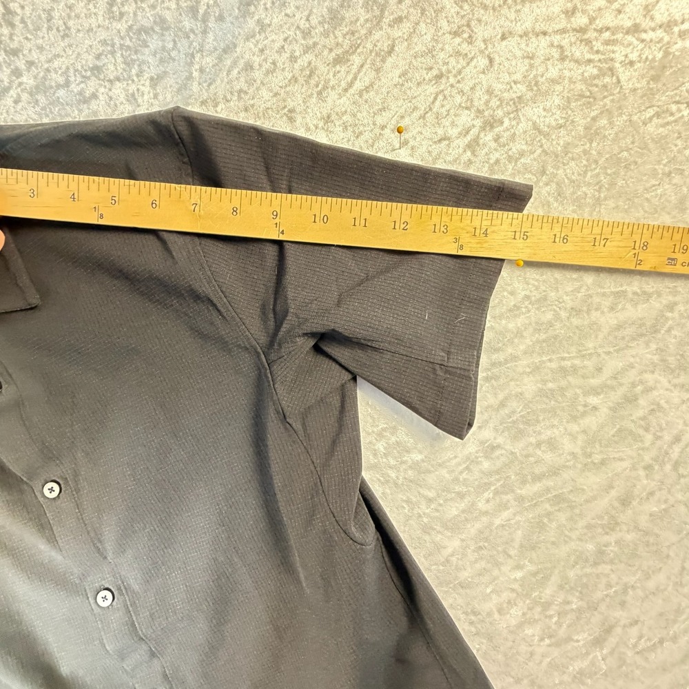 lululemon Button Down Shirt Mens S Gray Excellent Short Sleeve Grid Stretch - Picture 5 of 7